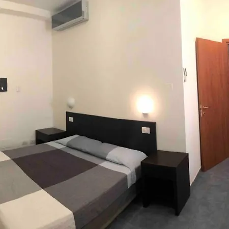 Apartahotel Graziella 3*
